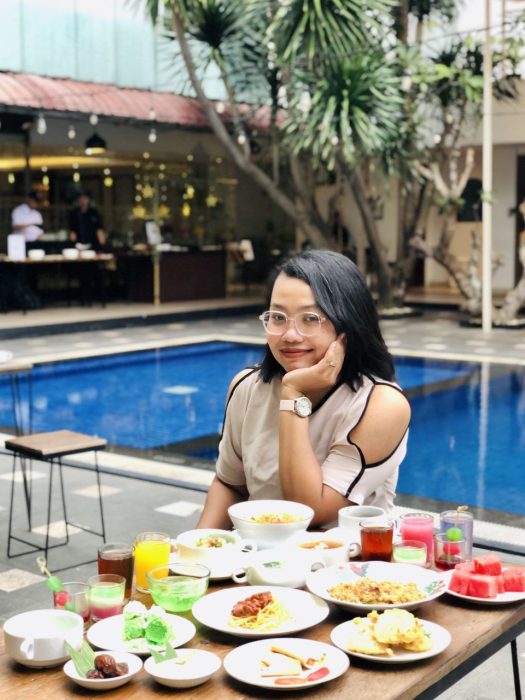 Saya saat icip menu Ramadhan Menu Buffet 1O1 URBAN Heritage Yogyakarta LYNN