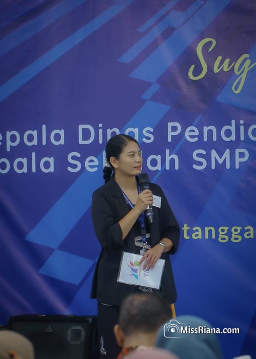 Ibu Veronika Swanti memberikan pemaparan tentang Manajemen Mutu YIS